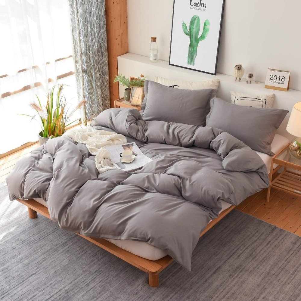 Grey queen microfiber duvet with two shams